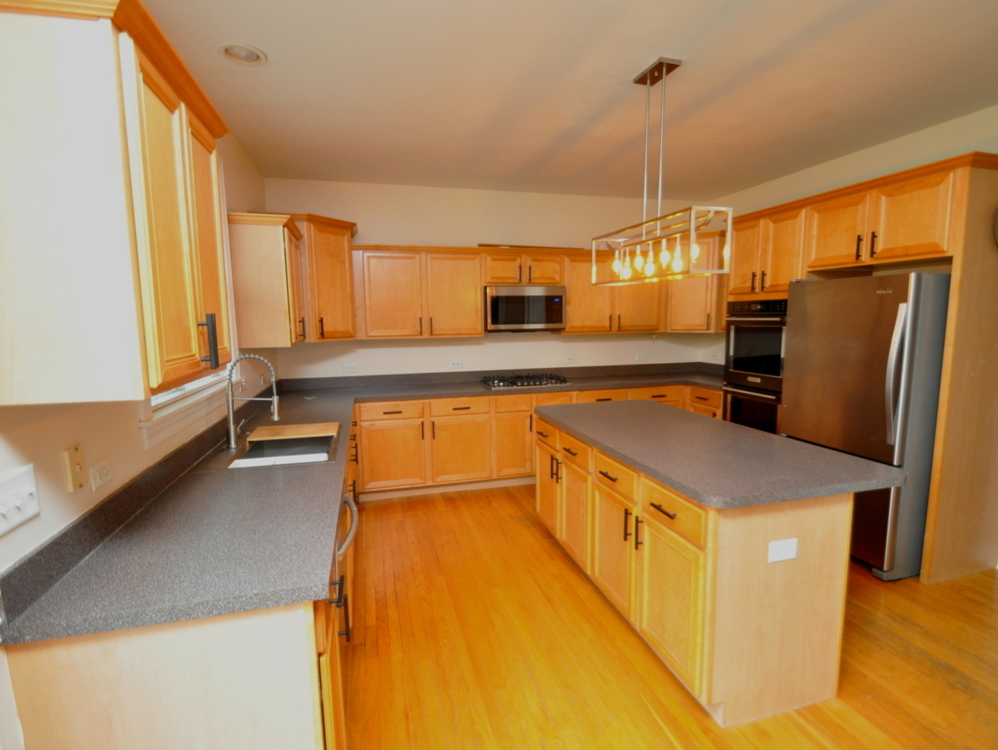 Property Photo: 606 Reserve Lane IL 60431