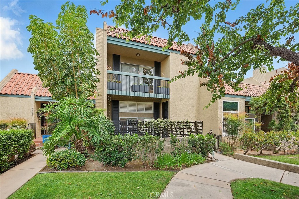 Property Photo: 1070 Palo Verde Avenue CA 90815