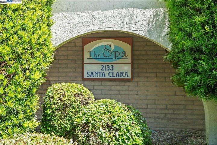 Property Photo:  2133 Santa Clara Ave 217  CA 94501 