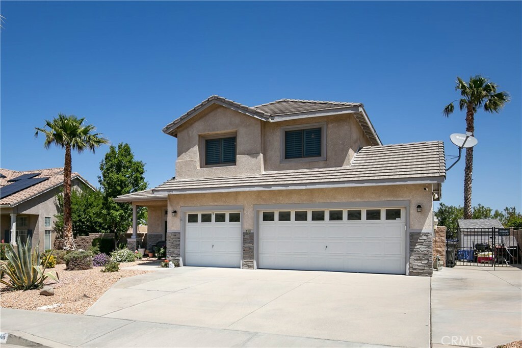 Property Photo: 1805 Date Palm Drive CA 93551