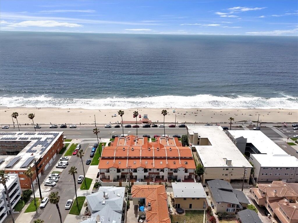 Property Photo: 1110 Esplanade 6 CA 90277