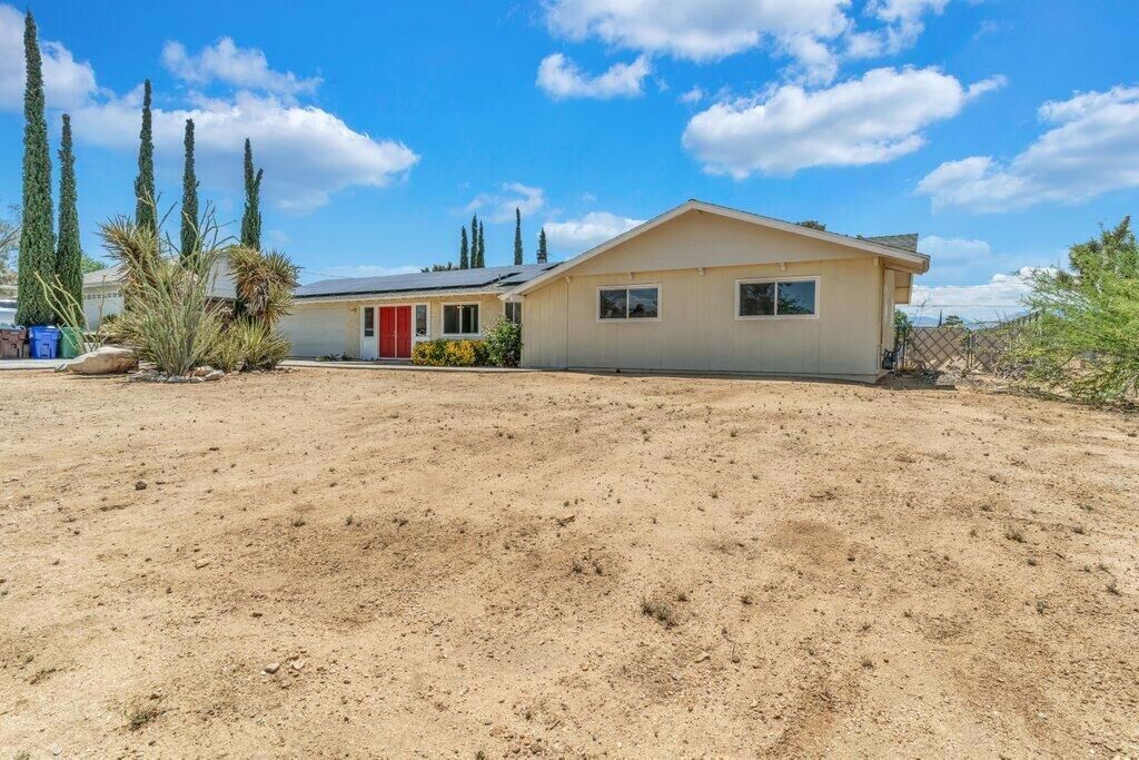 Property Photo:  7592 Hanford Avenue  CA 92284 