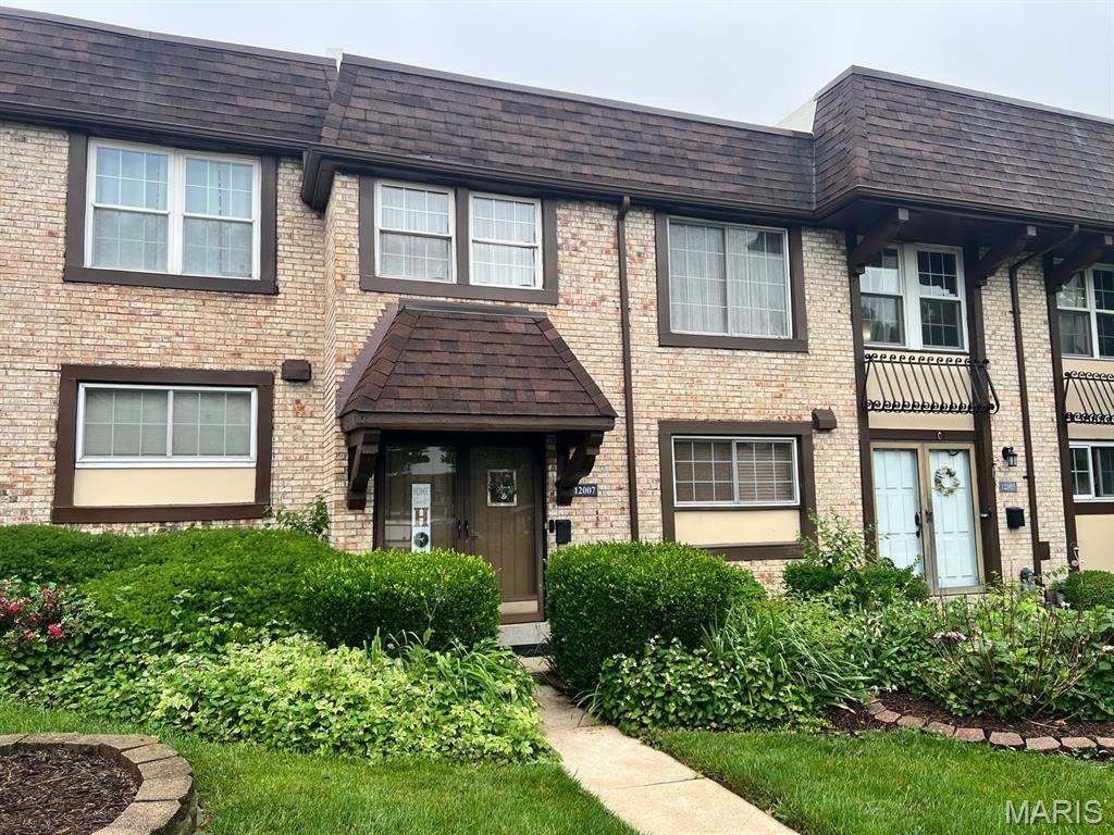 12007 Villa Dorado Drive  St Louis MO 63146 photo