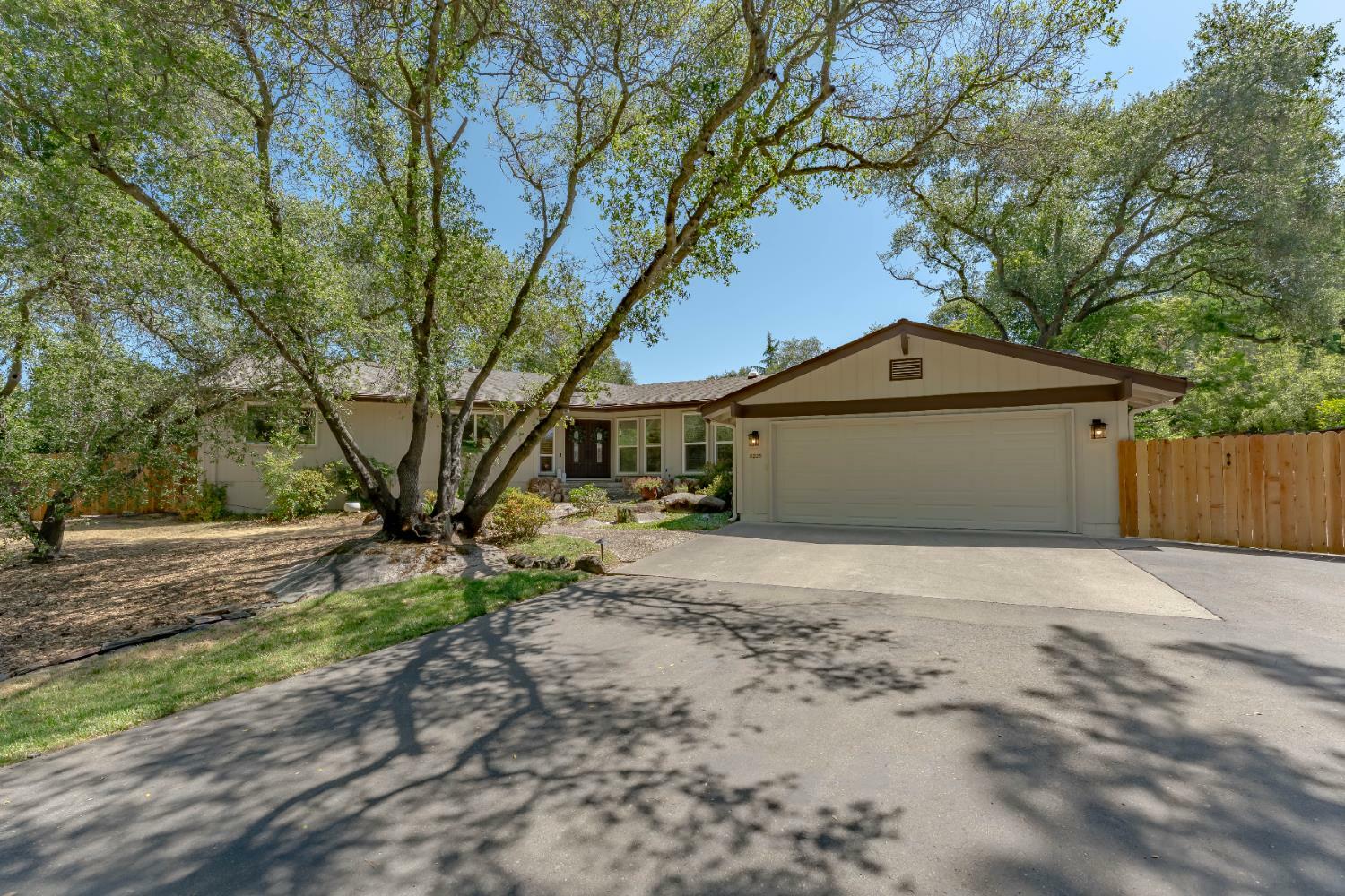 8225 Oak Knoll Drive  Granite Bay CA 95746 photo