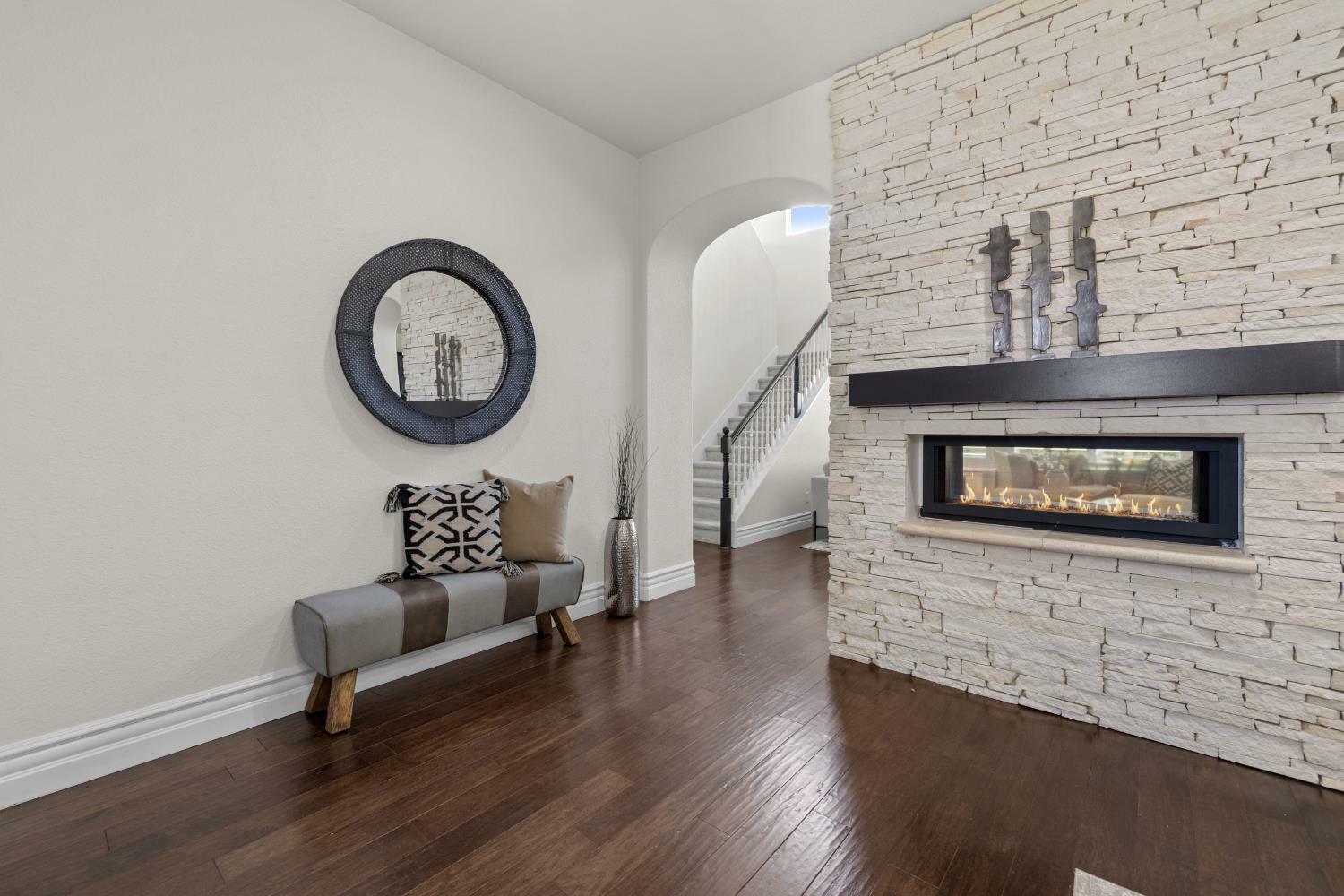 Property Photo: 224 Summer Breeze Court CA 95661