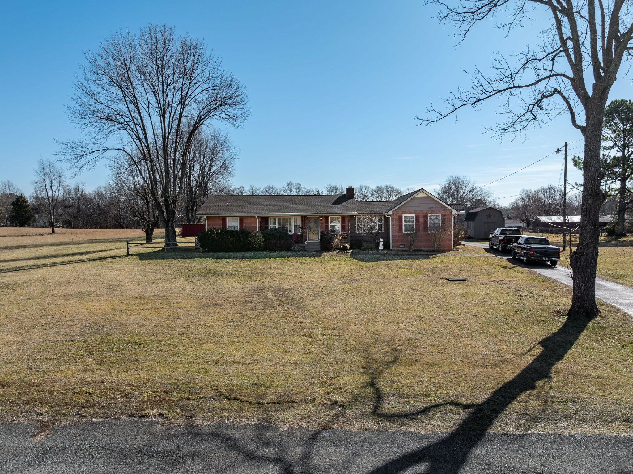 Property Photo: 4606 Highway 31 W TN 37048