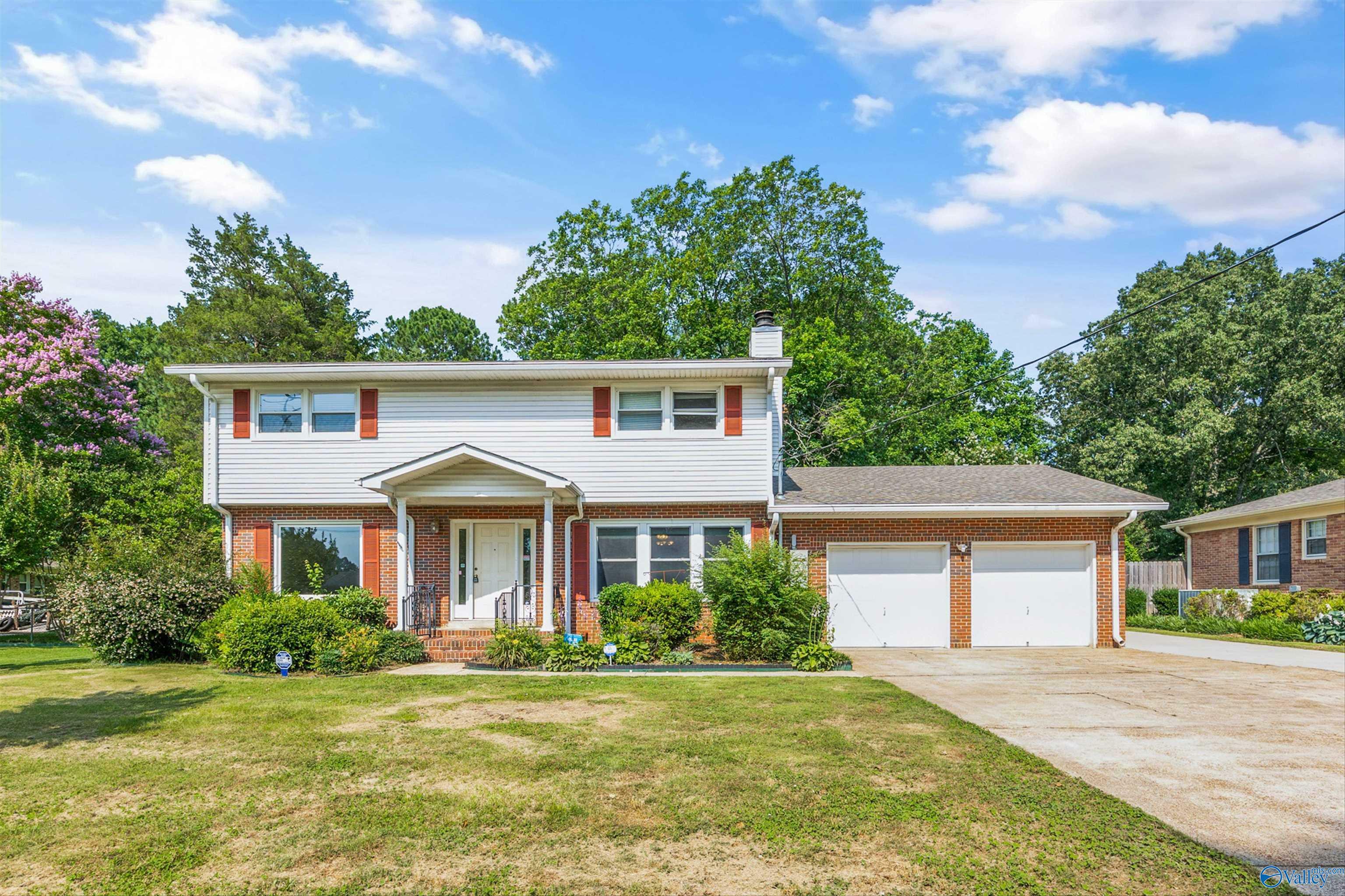 Property Photo: 11303 Crestfield Drive AL 35803