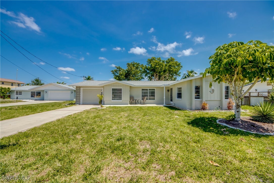 Property Photo: 1031 Dolphin Drive FL 33904