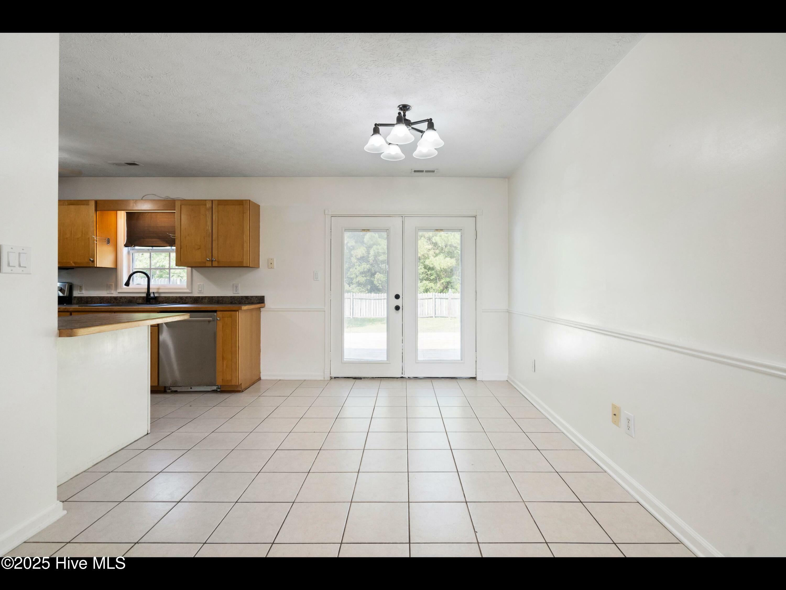 Property Photo: 328 Foxhall Road NC 28570