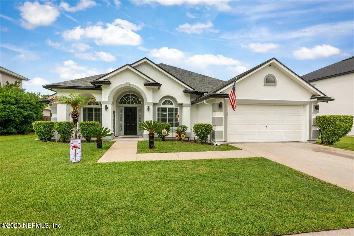 Property Photo: 3341 Victoria Lakes Drive N FL 32226