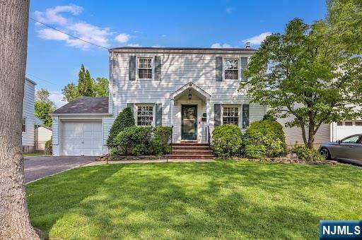 101 Hillcrest Drive  Dumont NJ 07628 photo