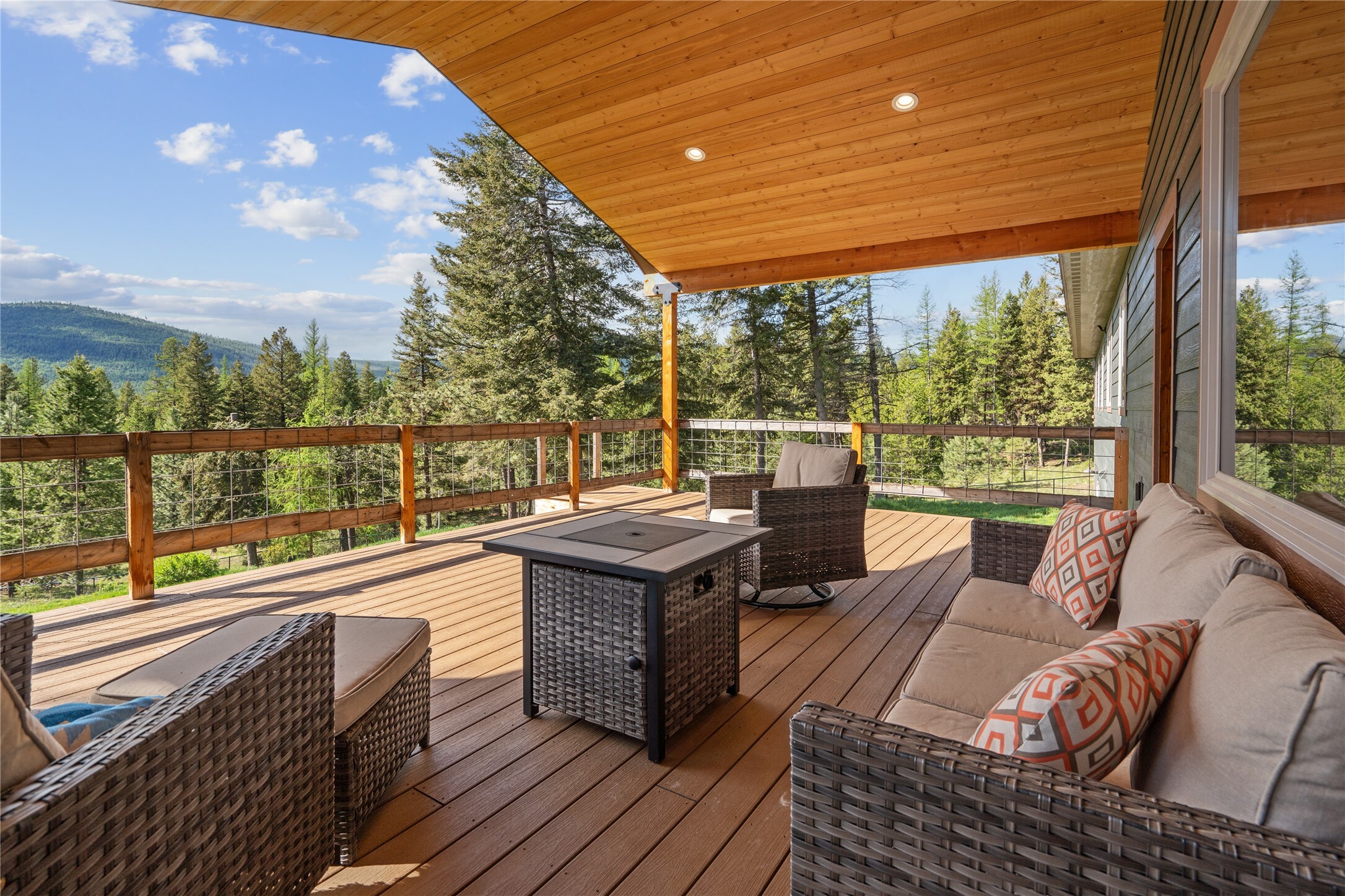 Property Photo: 200 Lakeview Terrace MT 59925