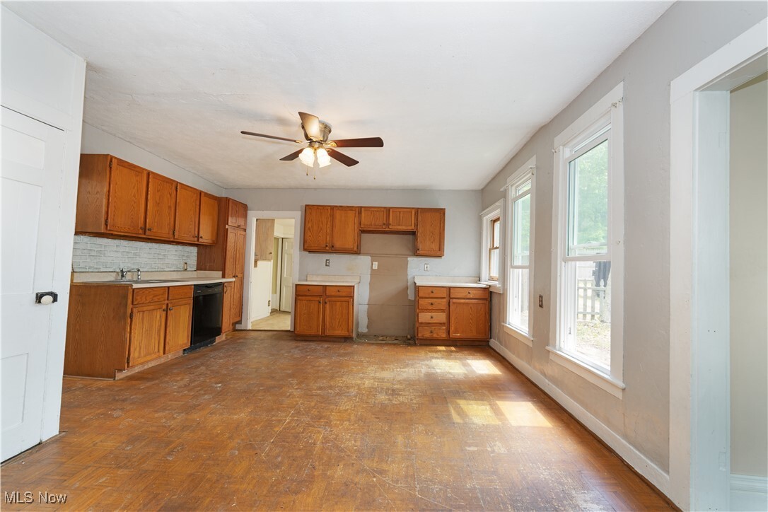 Property Photo: 8121 Maple Avenue OH 44231
