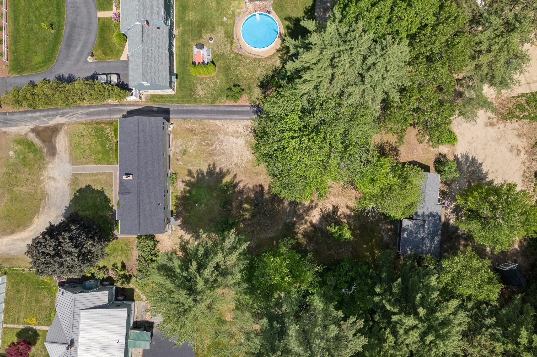 Property Photo: 515 Mast Road NH 03045