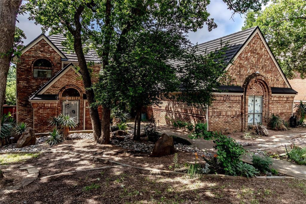 Property Photo: 2310 Castle Rock Road TX 76006