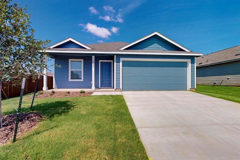 Property Photo: 7905 Rutherford Lane TX 75071