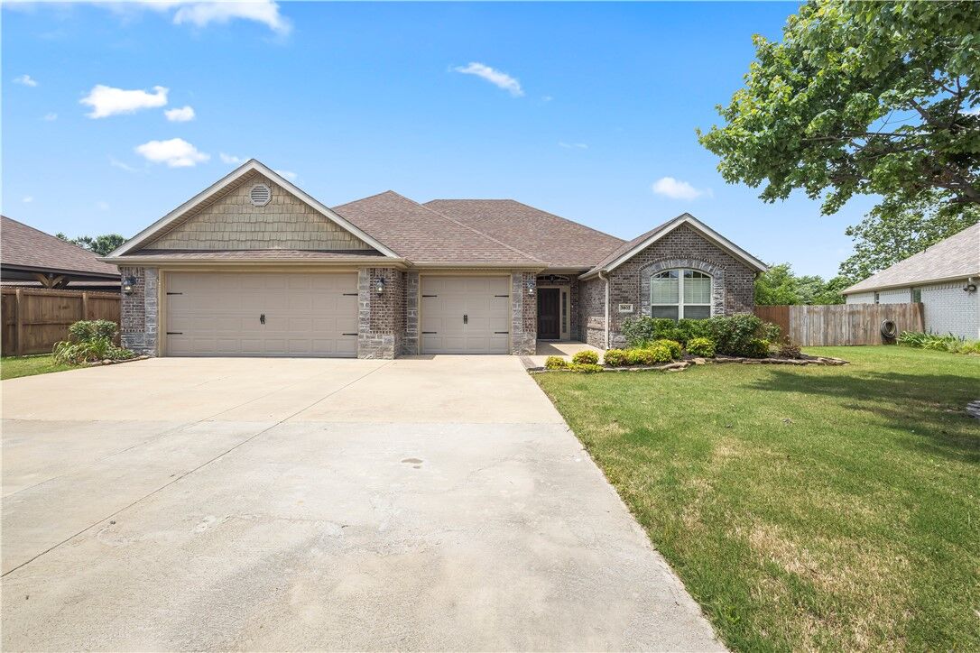 Property Photo:  3802 SW Summerbrook Street  AR 72713 