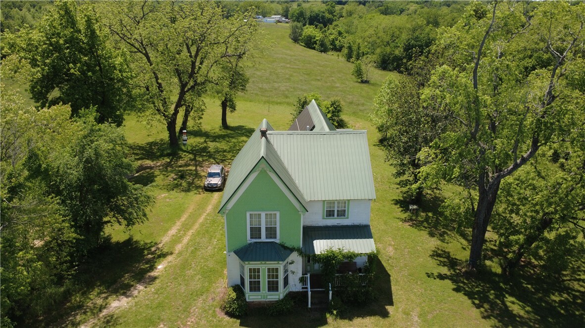 Property Photo:  306 College Street  AR 72740 