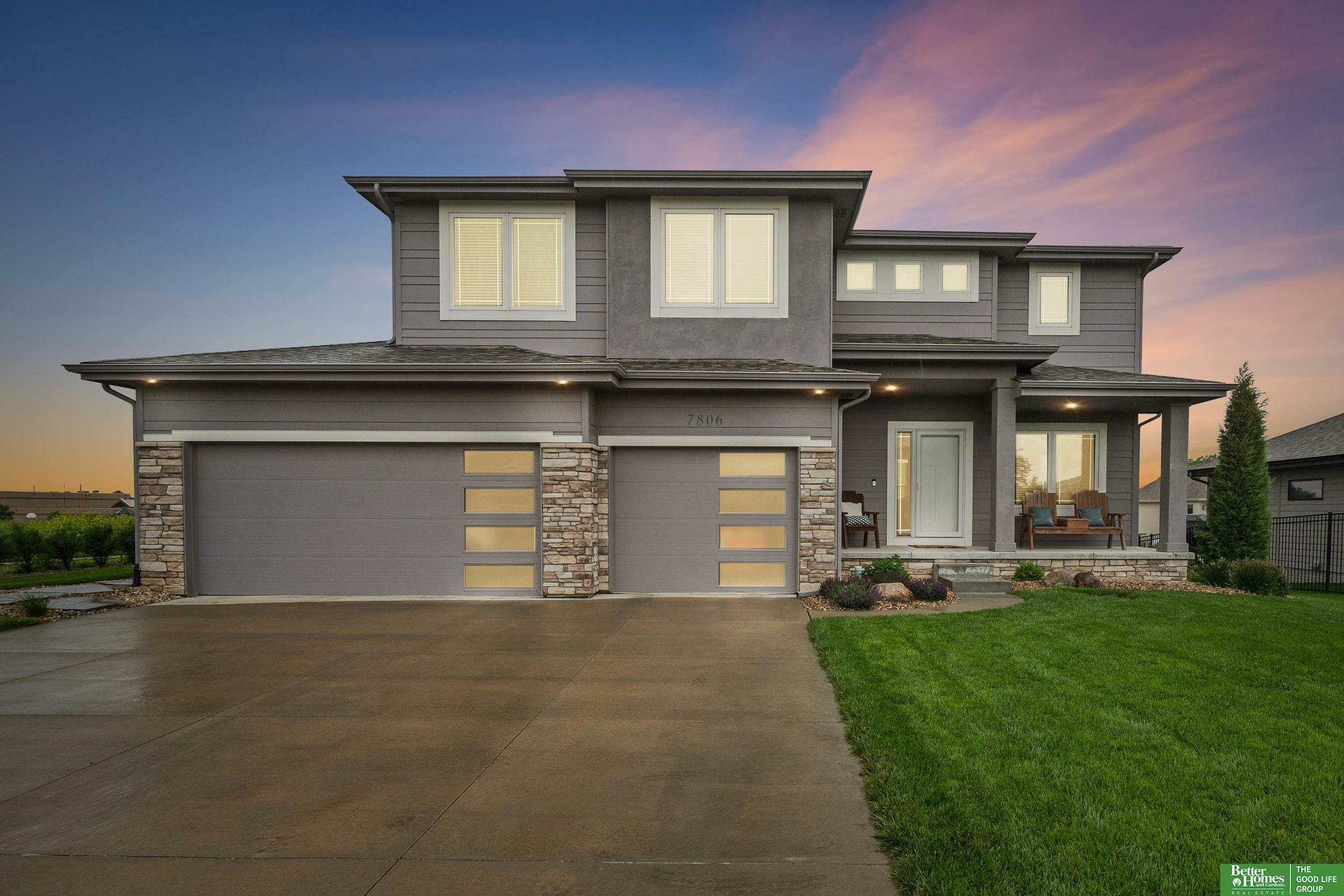 Property Photo: 7806 Von Street NE 68046