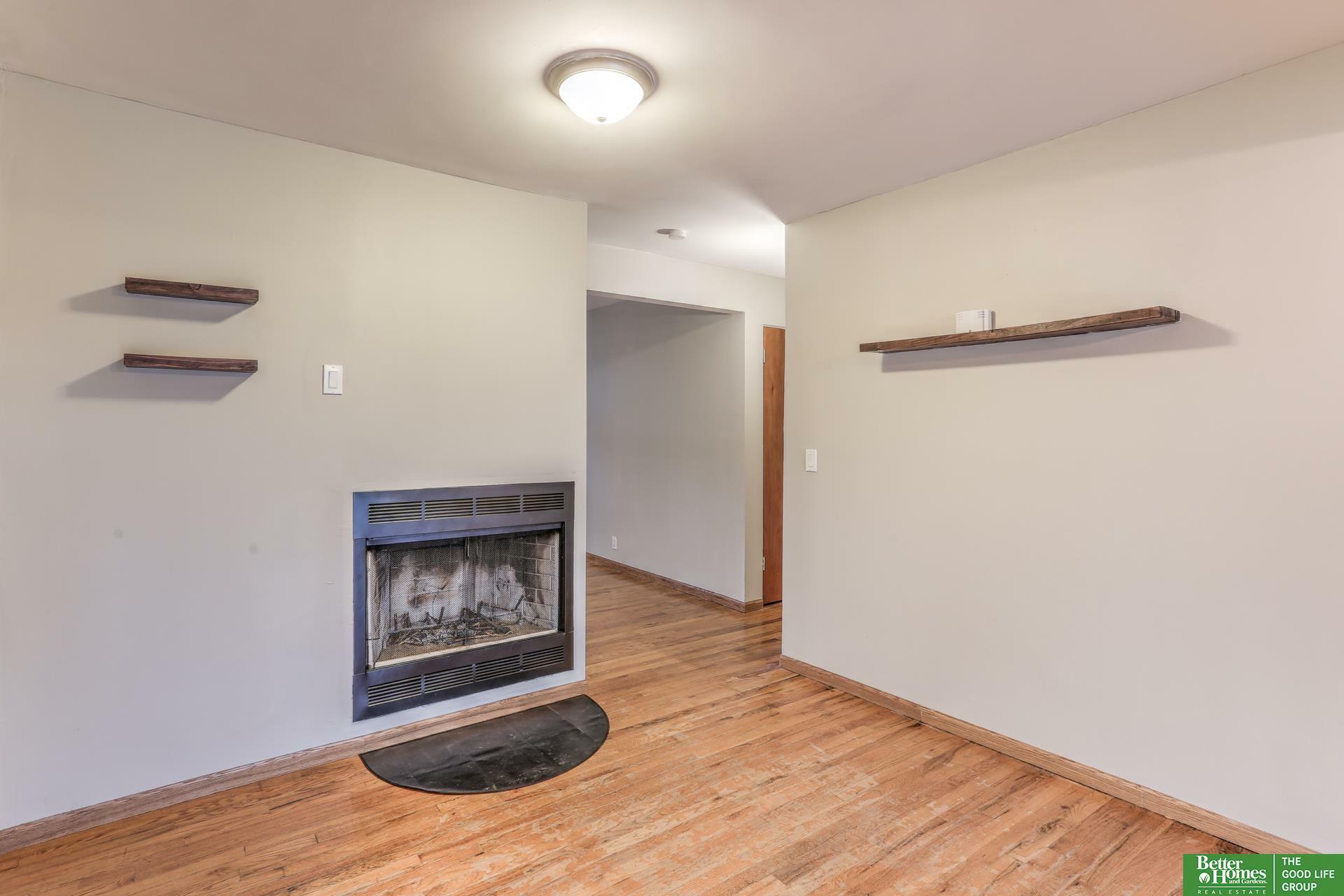 Property Photo:  830 N 78 Street  NE 68114 