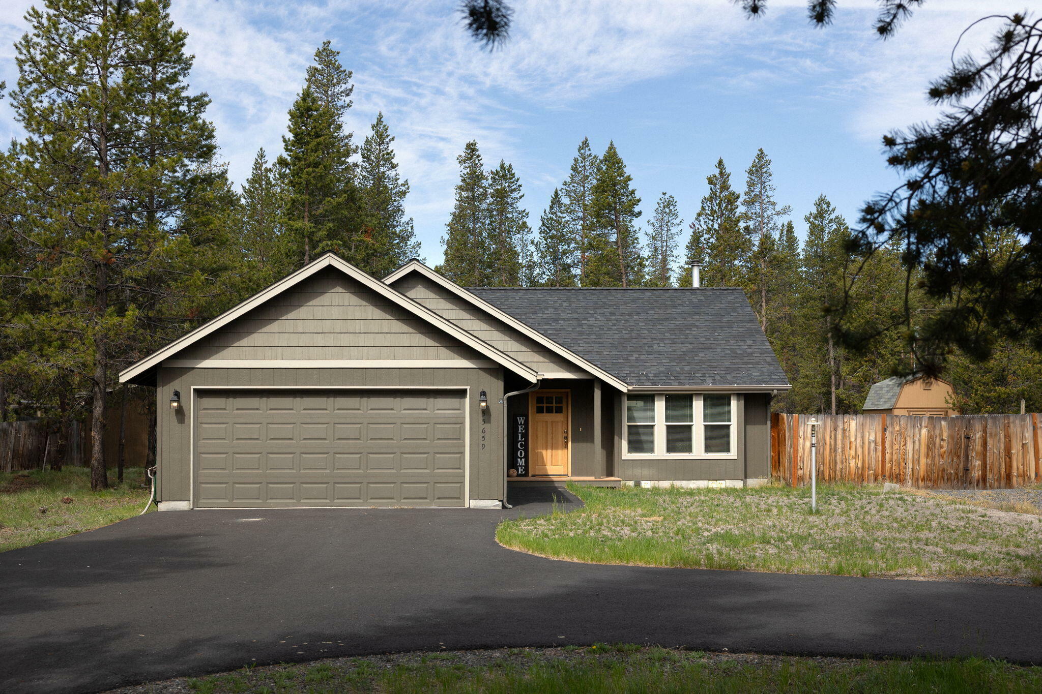 Property Photo: 55659 Swan Road OR 97707