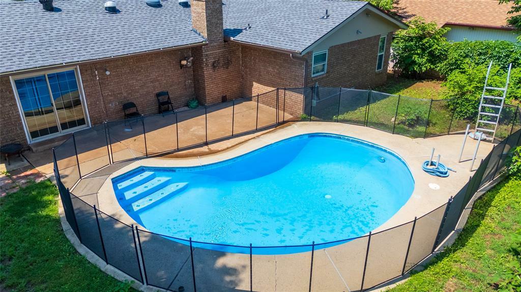 Property Photo: 8513 NW 89th Street OK 73132