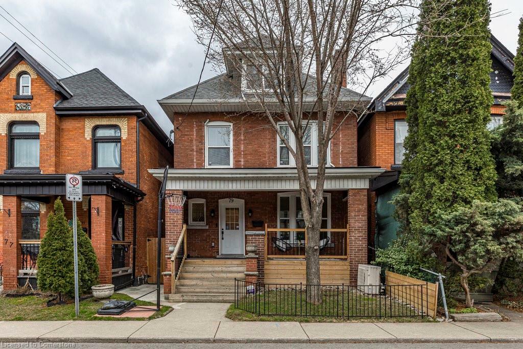 Photo de la propriété: 79 Fairholt Road S ON L8M 2T6