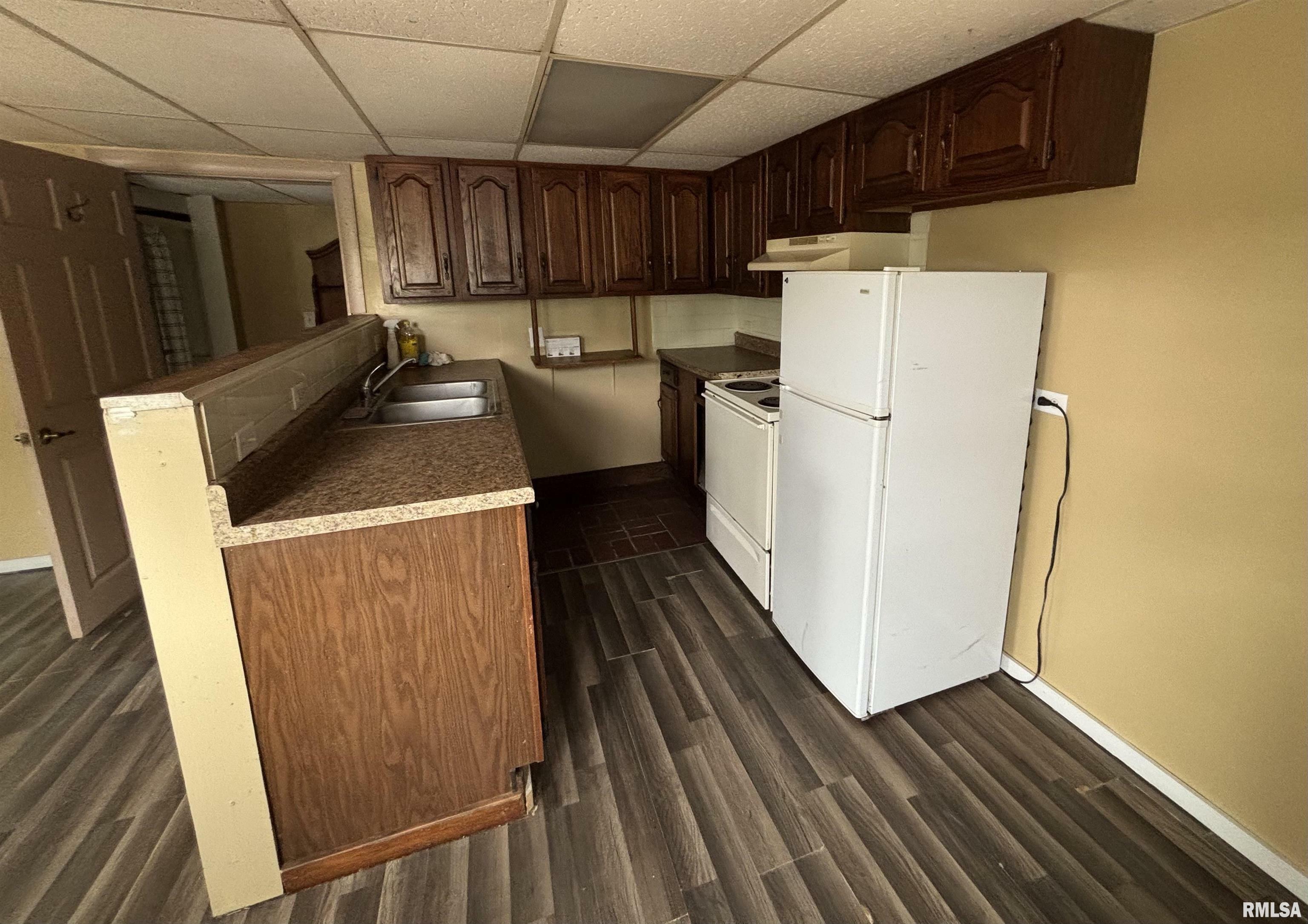 Property Photo: 295 Knox Hwy 37 Highway IL 61488