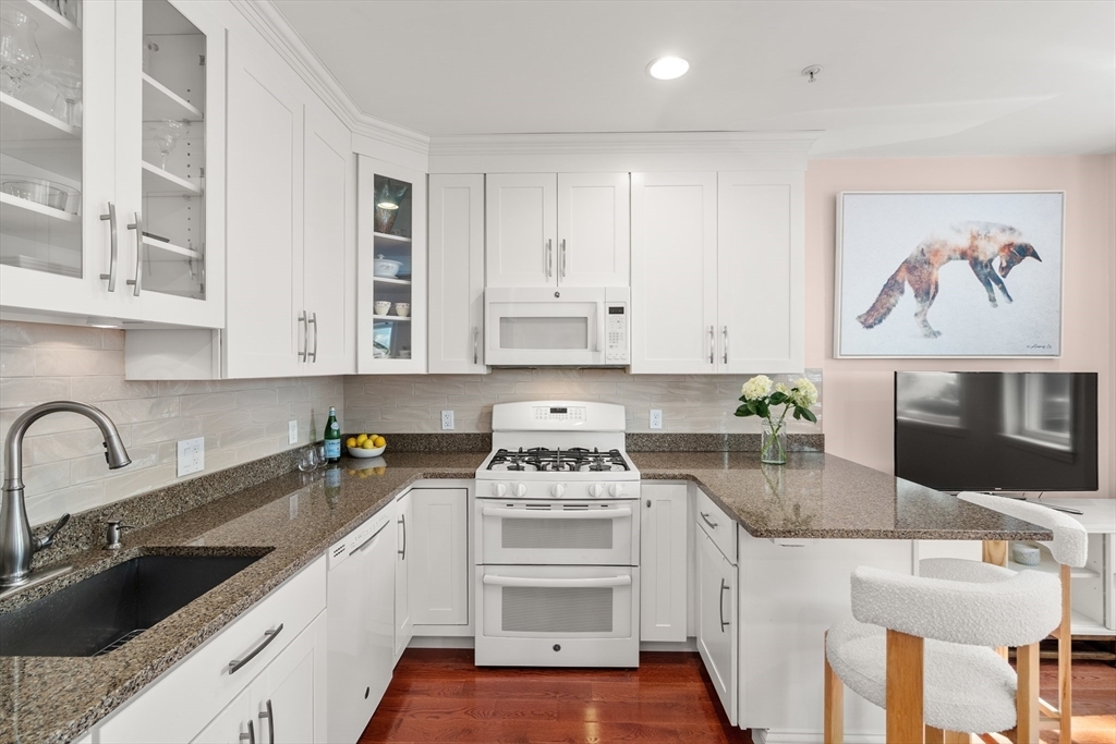 Property Photo: 106 Walnut Street 2 MA 02145