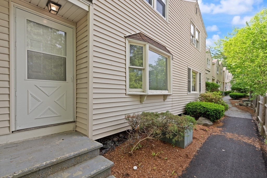 Property Photo: 126 Willard St D MA 01850