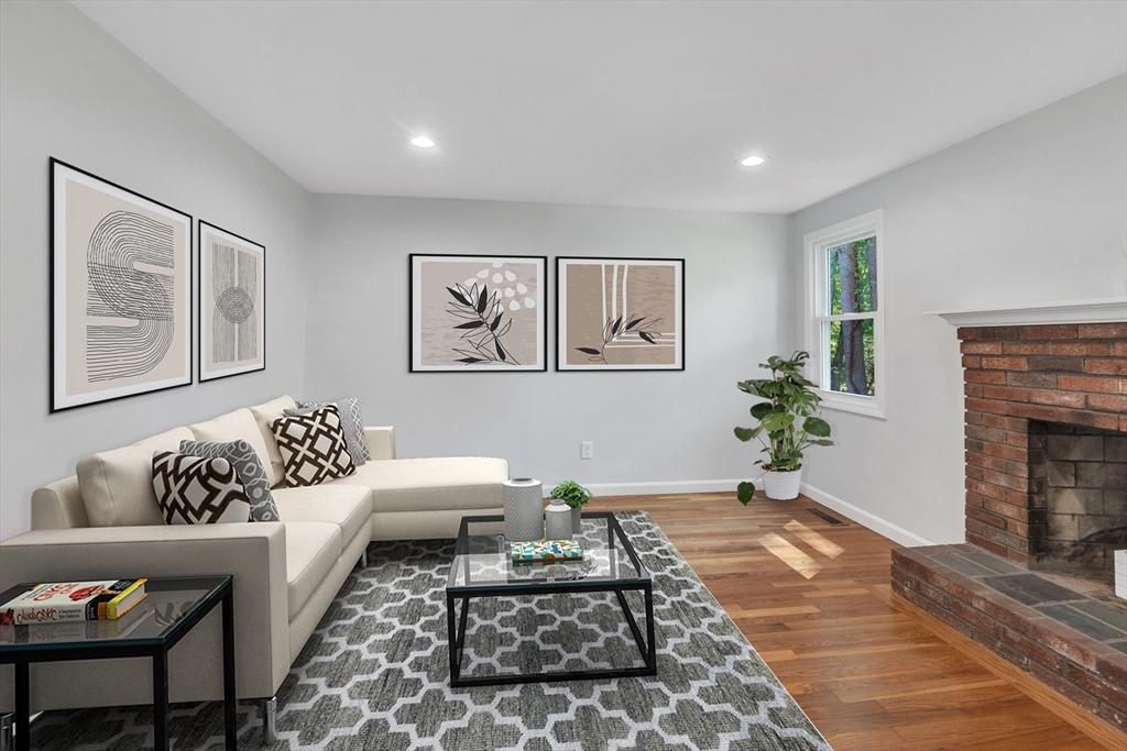Property Photo: 1008 Lincolnshire Dr MA 02760