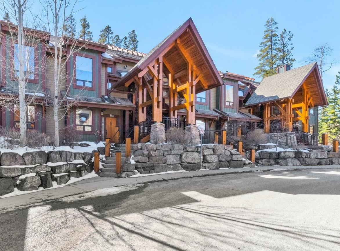 107 Armstrong Place 612  Canmore AB T1W 3M1 photo