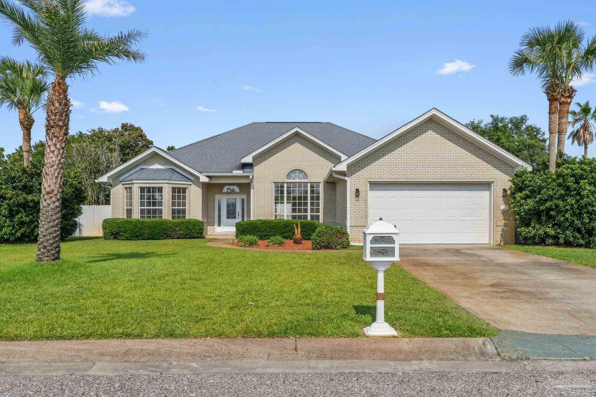 Property Photo: 2006 Costa Verde Ct FL 32566