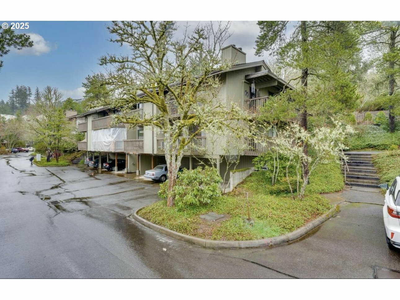 Property Photo: 7522 SW Barnes Rd H OR 97225
