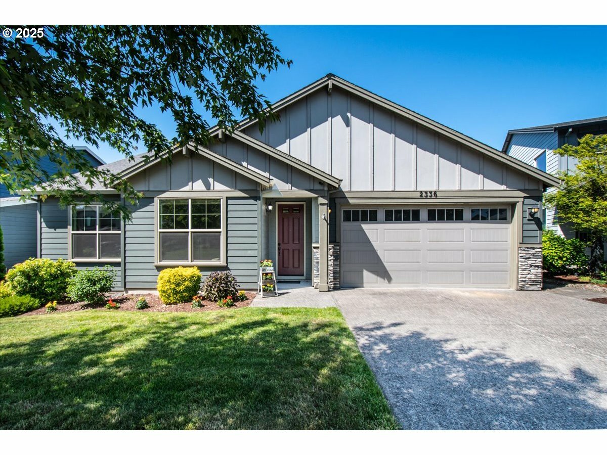 Property Photo: 2336 Heather Way OR 97116