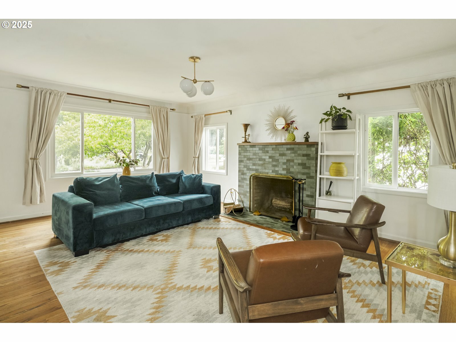 Property Photo:  6327 N Boston Ave  OR 97217 