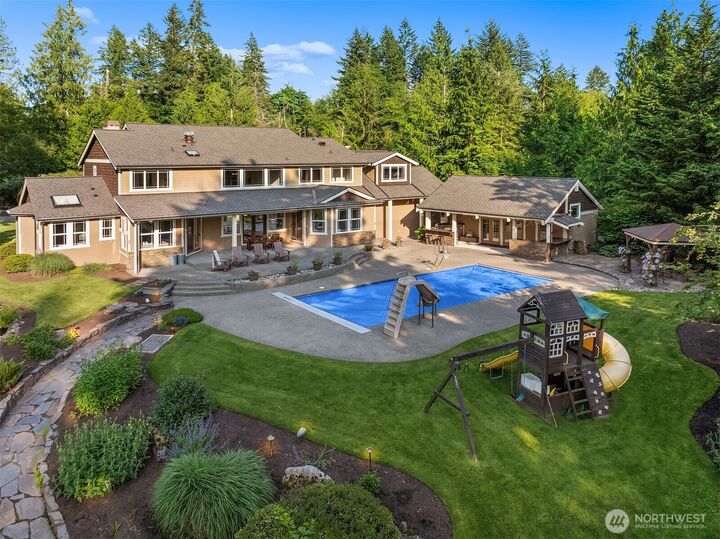 Property Photo:  22217  255th Avenue SE  WA 98038 