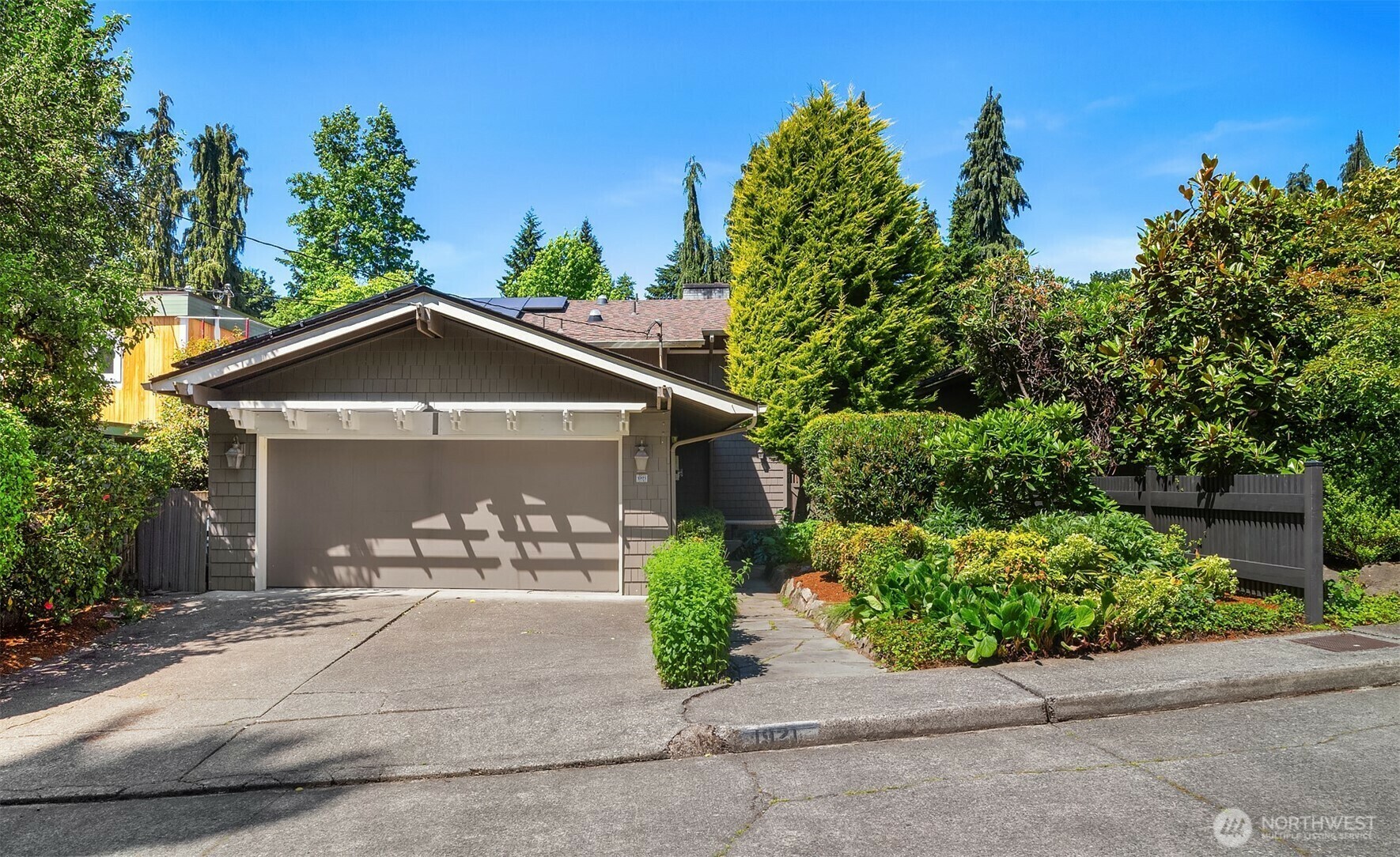 Property Photo: 1921 37th Place E WA 98112