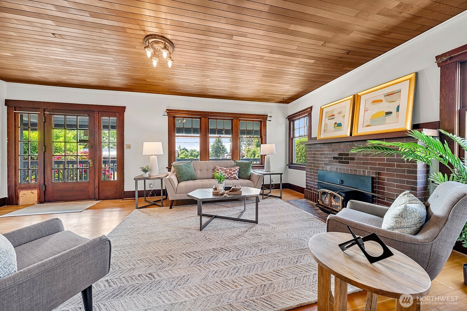 Property Photo: 11056 Phinney Avenue N WA 98133