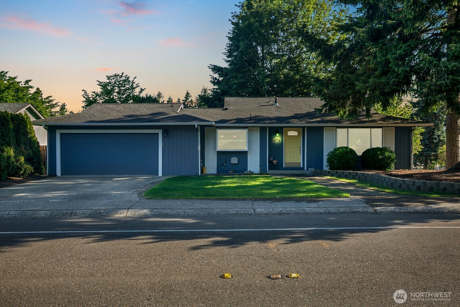 Property Photo: 13632 SE Fairwood Boulevard WA 98058