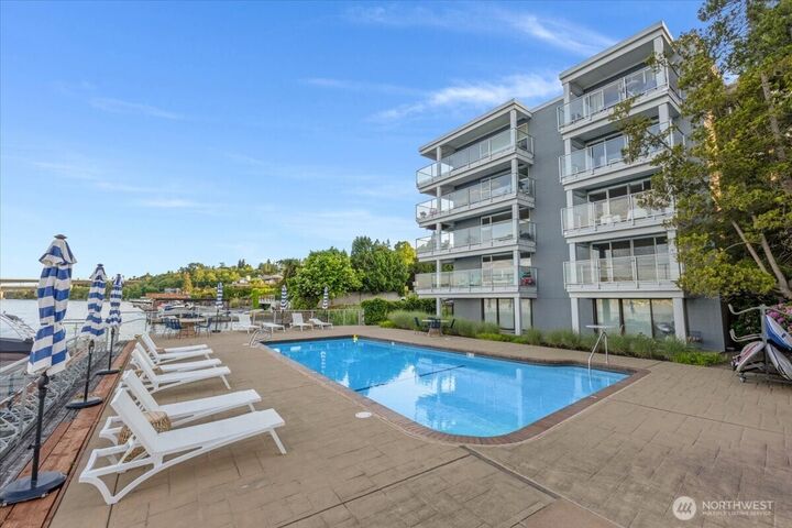 Property Photo: 720 Lakeside Avenue S 406 WA 98144