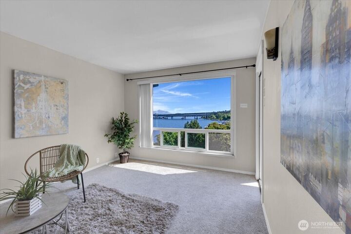 Property Photo:  720  Lakeside Avenue S 406  WA 98144 