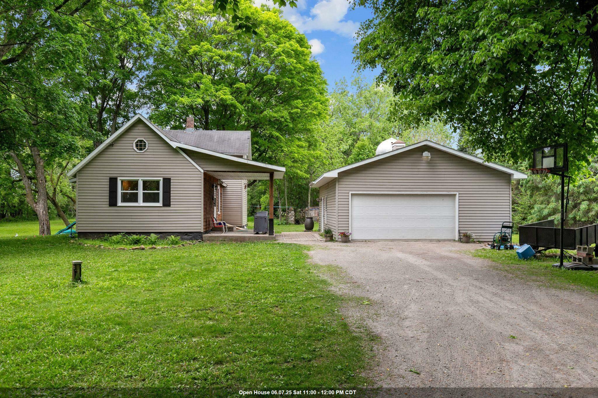 129 Dell Court  Neenah WI 54956 photo