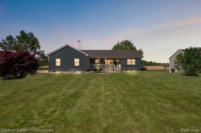 Property Photo: 1129 E Coulter Road MI 48446