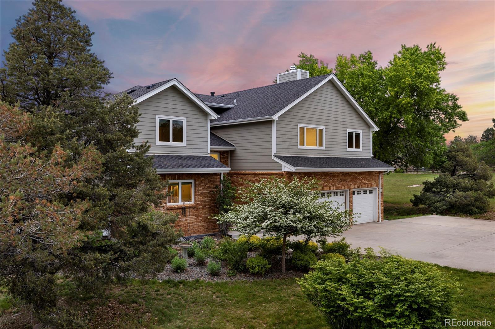 Property Photo: 7883 S Espana Way CO 80016
