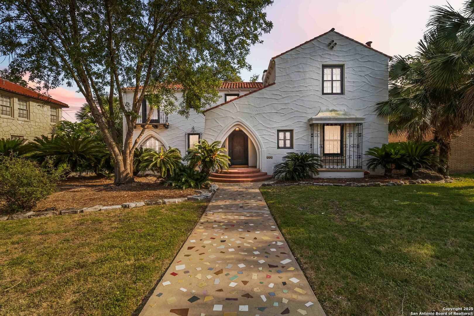 222 Mary Louise  San Antonio TX 78201 photo