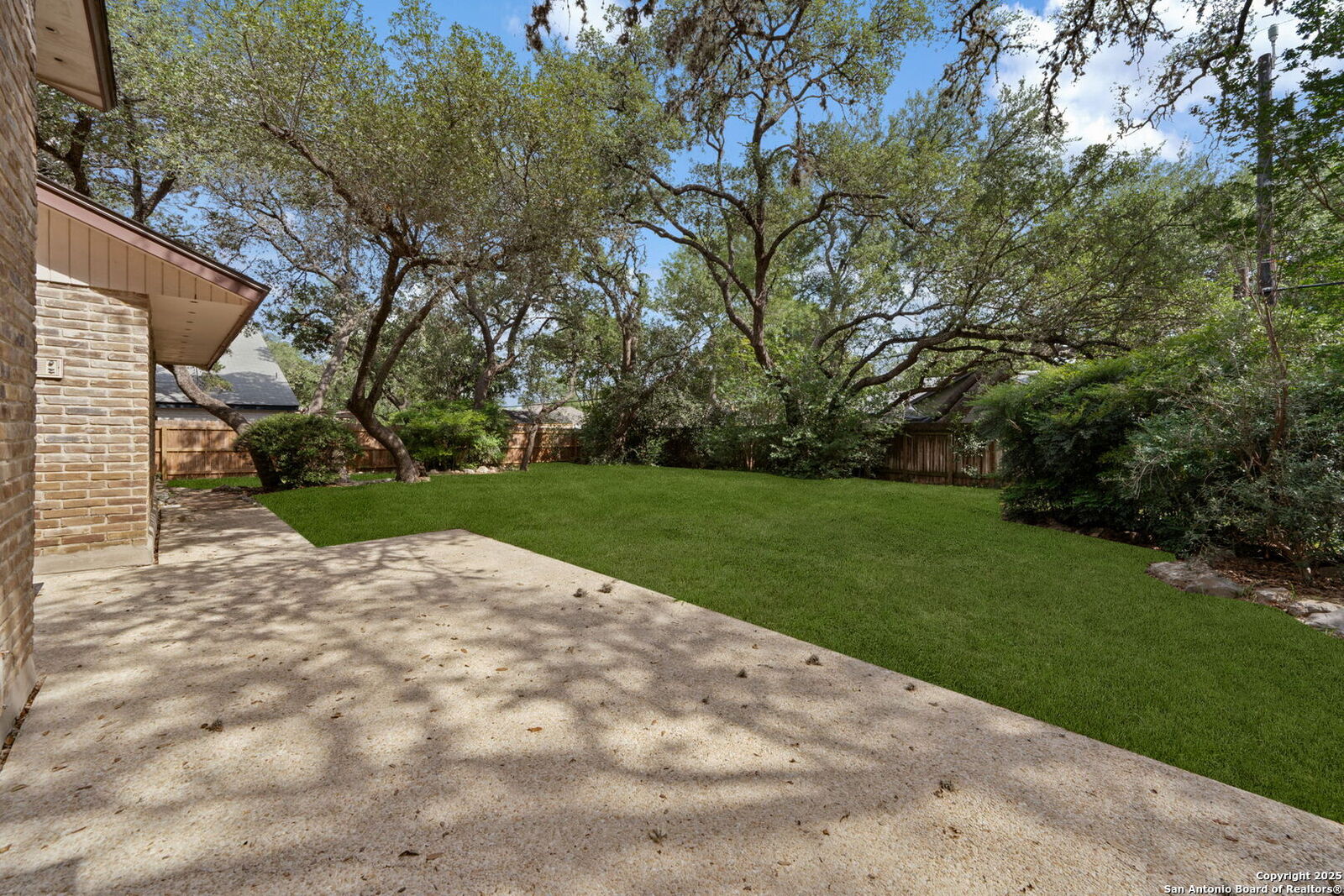 Property Photo: 2822 Low Oak TX 78232
