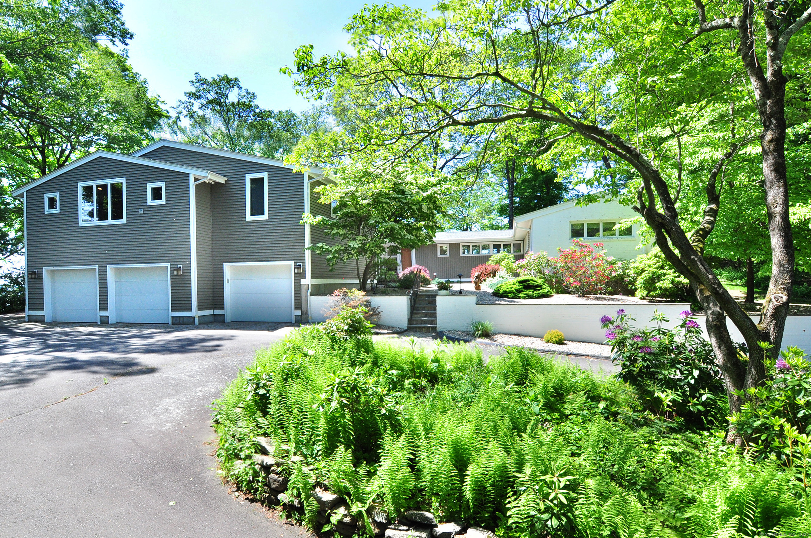 Property Photo: 29 Montevideo Road CT 06001