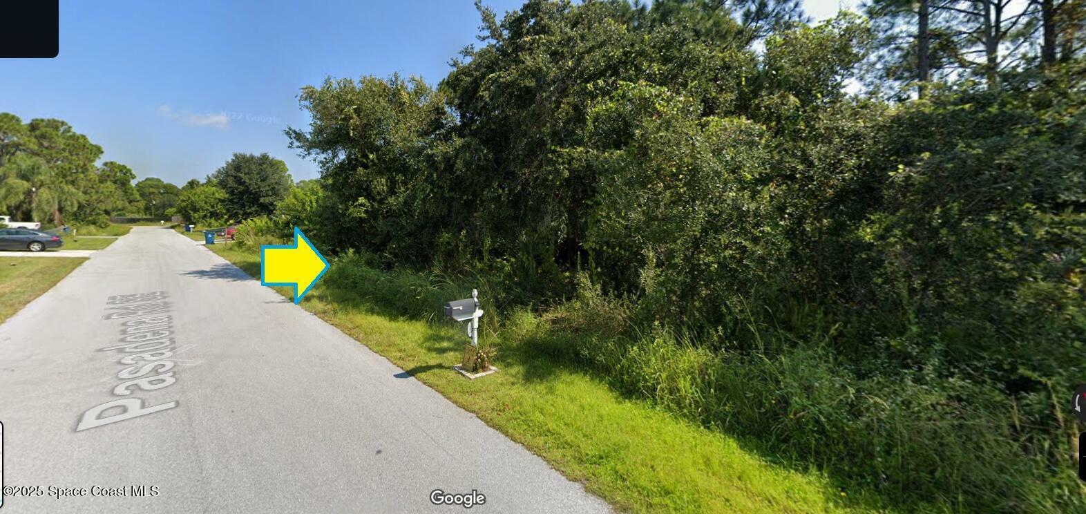 Property Photo: 1141 Pasadena Road SE FL 32909