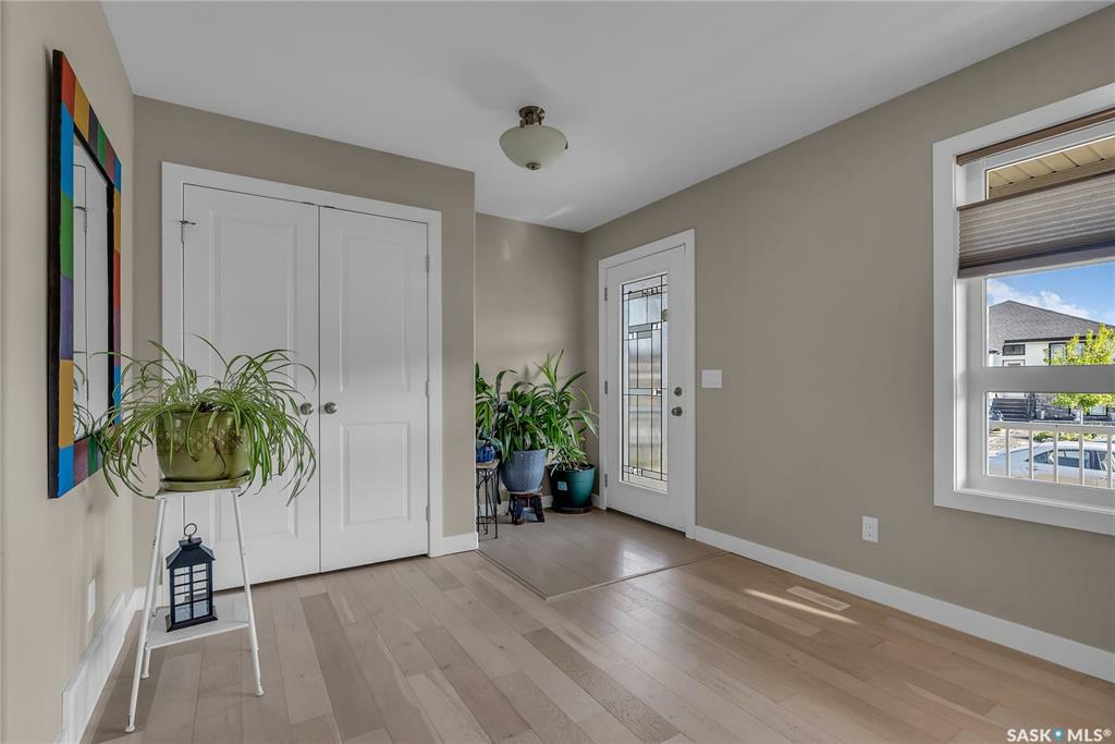 Property Photo: 911 Kloppenburg Crescent SK S7W 0P2